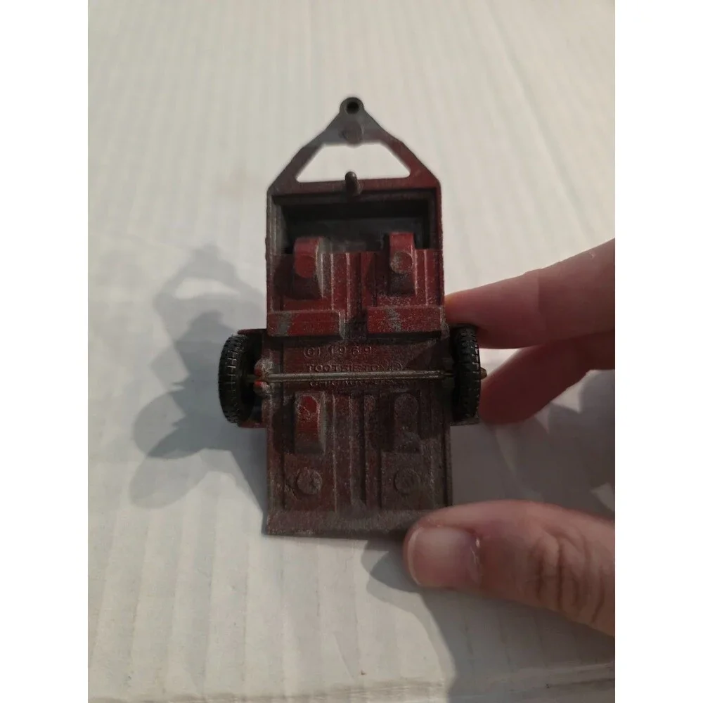 Tootsie Toys Diecast Trailers Vintage 1960s Yellow and Red Lot of 2 Made in USA